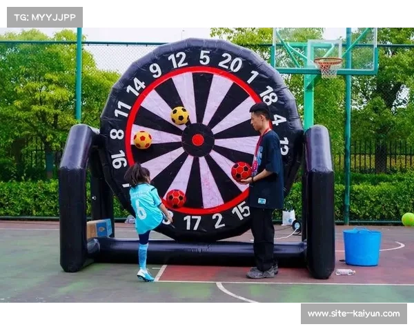 韩国足协启动足球与艺术融合展览 展出百年足球文物与当代艺术装置 韩国足协启动足球与艺术融合展览 展出百年足球文物与当代艺术装置